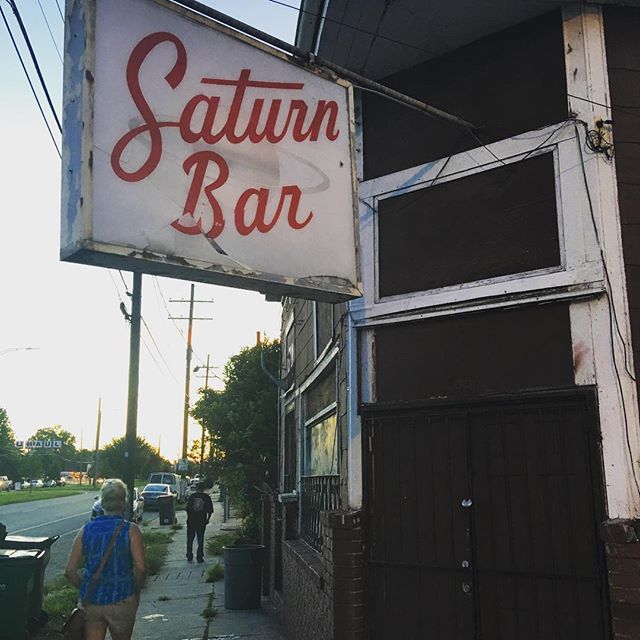 1609-PL-New_Orleans-Bywater-Saturn_Bar/