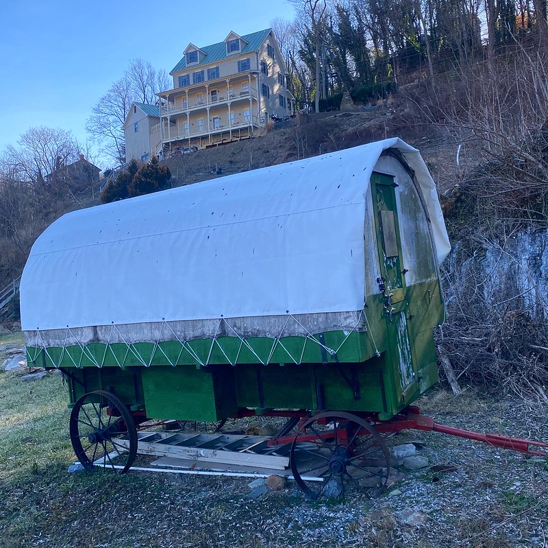 2101-PL-Harpers_Ferry-Covered_Wagon/