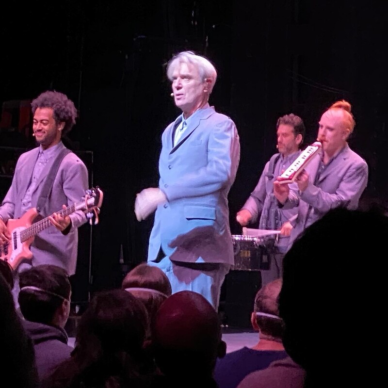 A review of the David Byrne live show, American Utopia